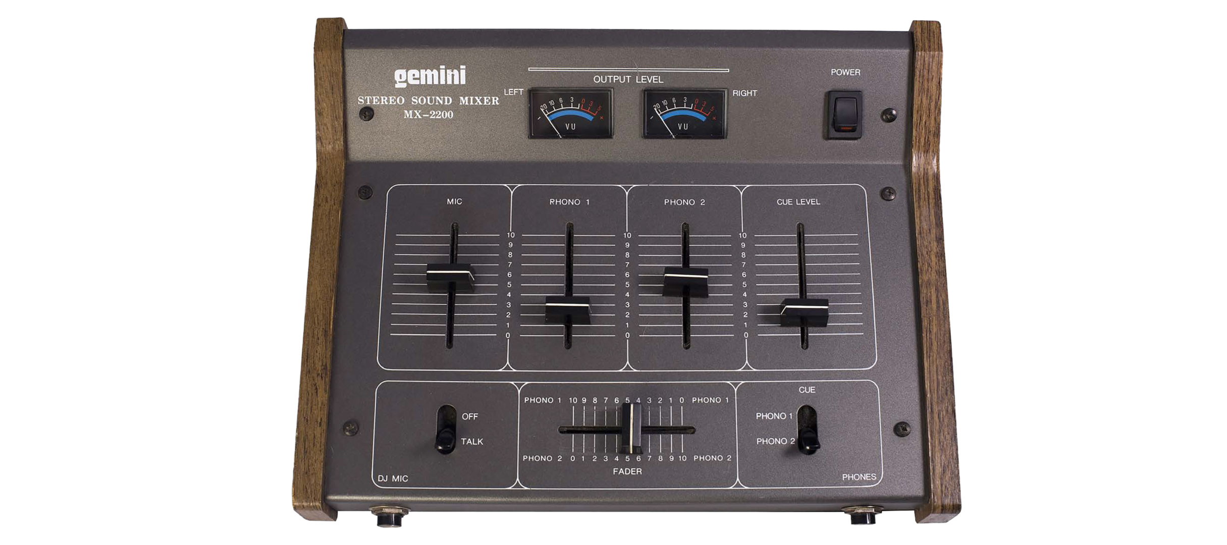 Mixer Gemini MX-2200 con i profili di legno